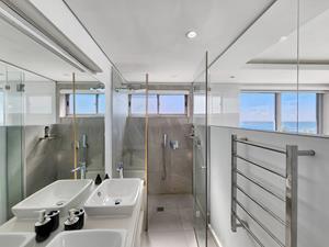 3 Bedroom Property for Sale in Sea Point Western Cape